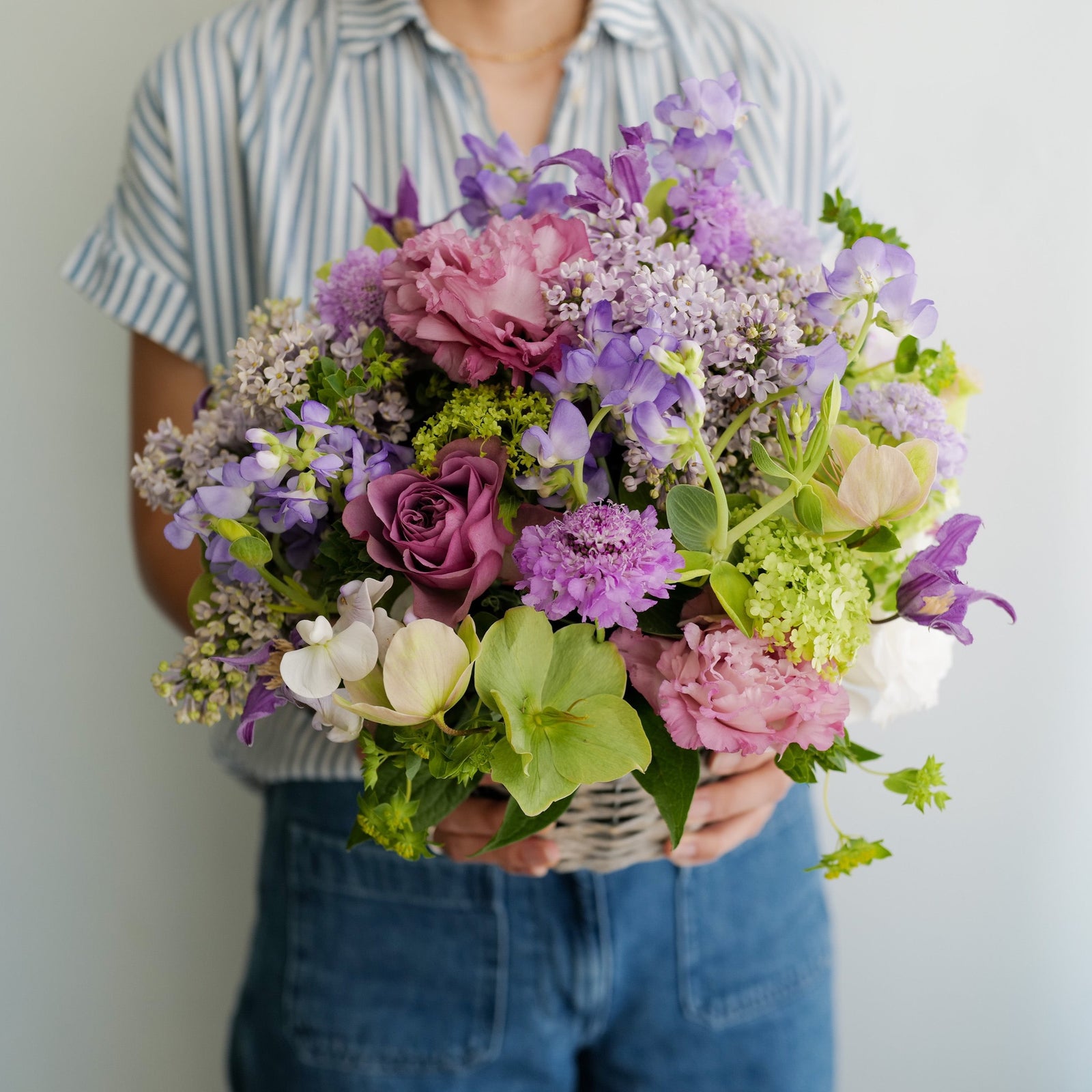 季節の花のアレンジメント – GENTLE BEAST FLOWER